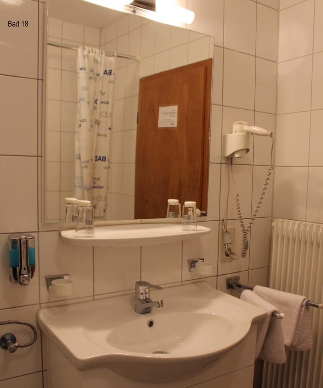 Legend Hotel Biebesheim am Rhein Pokoj fotografie